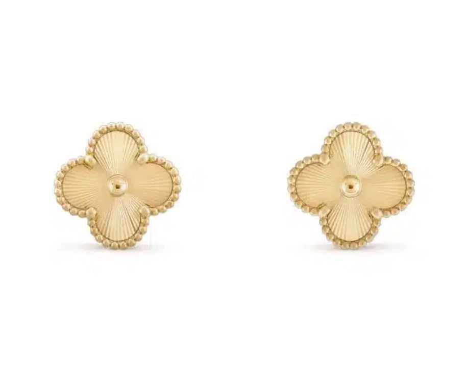 Flower studs